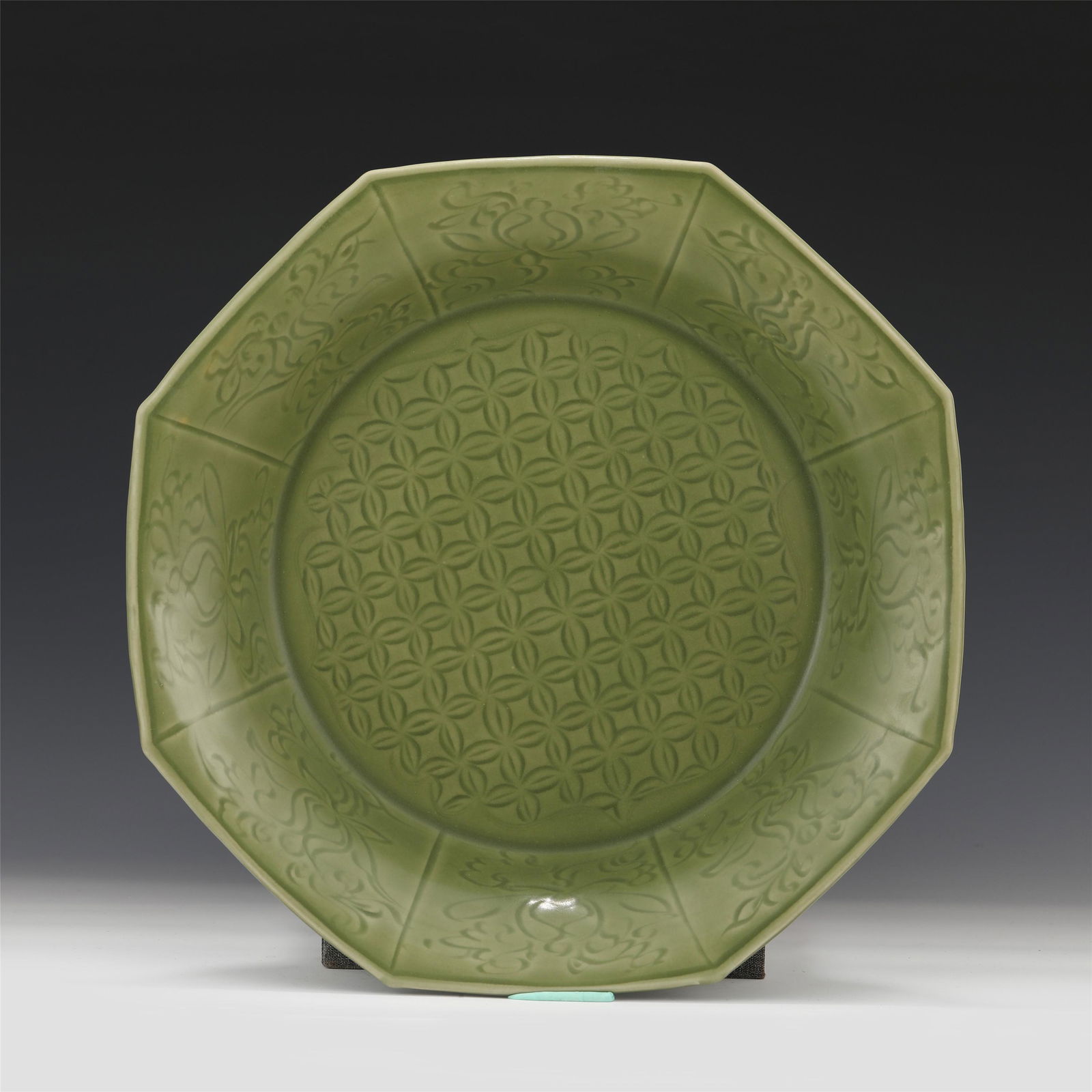 A CHINESE CELADON GLAZED HEXAGONAL PORCELAIN PLATE/MING (1 of 7)