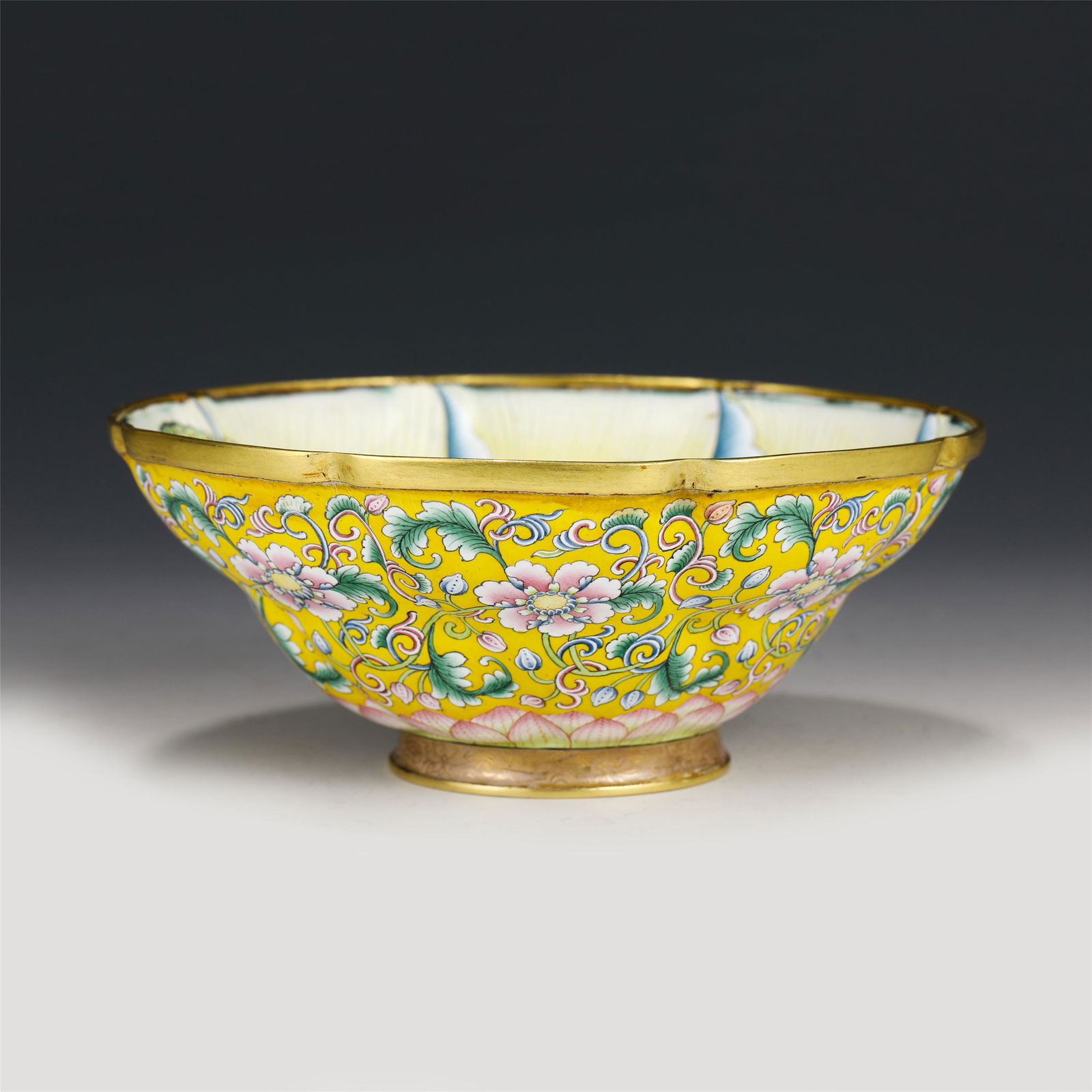 A CHINESE GILT BRONZE AND PAINTED ENAMEL FLOWERS BIRD (1 of 9)