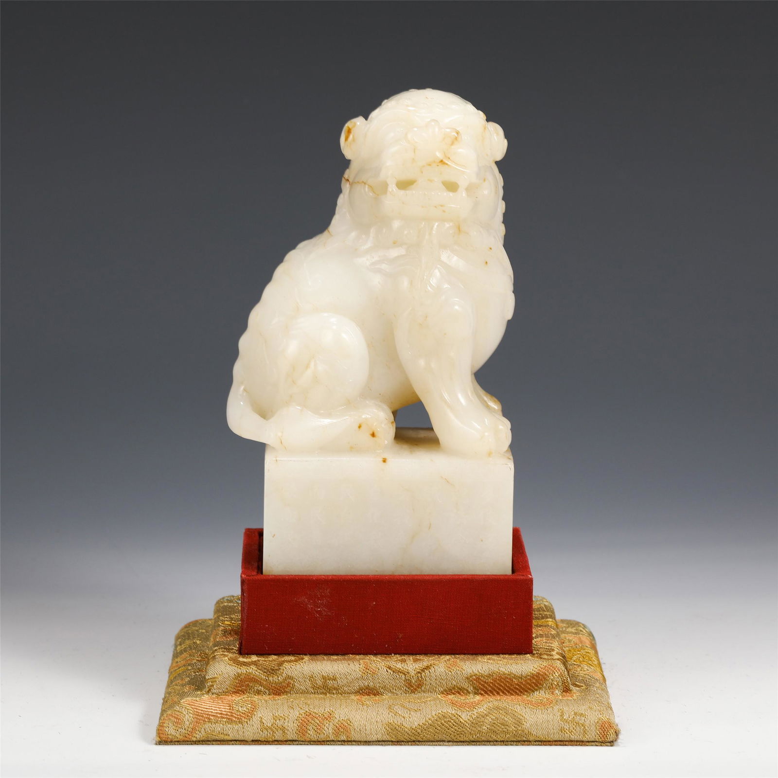 A CHINESE CARVED JADE FOO-DOG KNOB POEM SQUARE (1 of 8)
