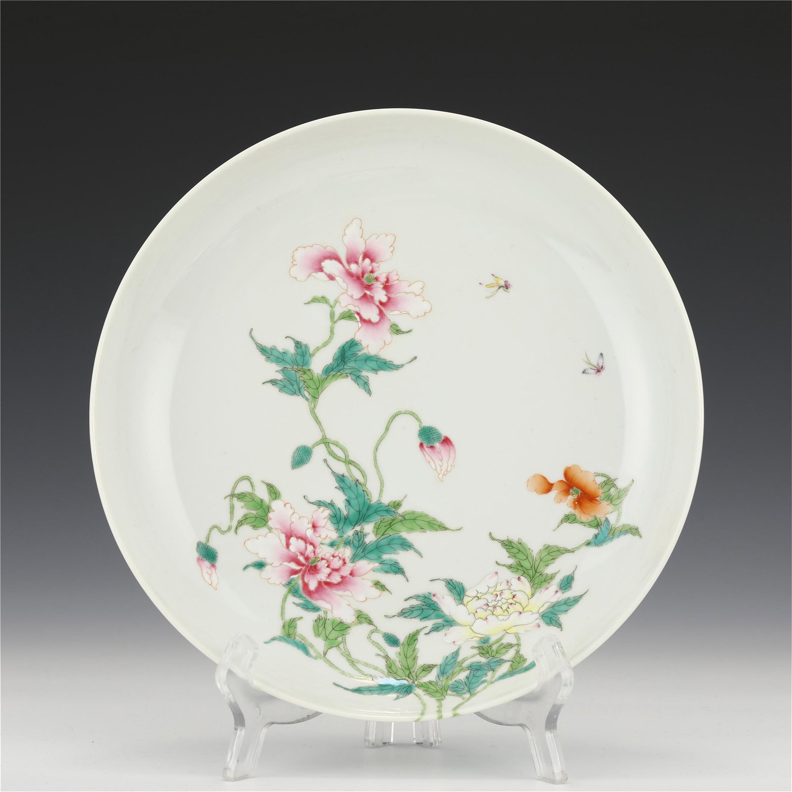A CHINESE FAMILLE ROSE FLOWER PATTERN PORCELAIN PLATE (1 of 8)