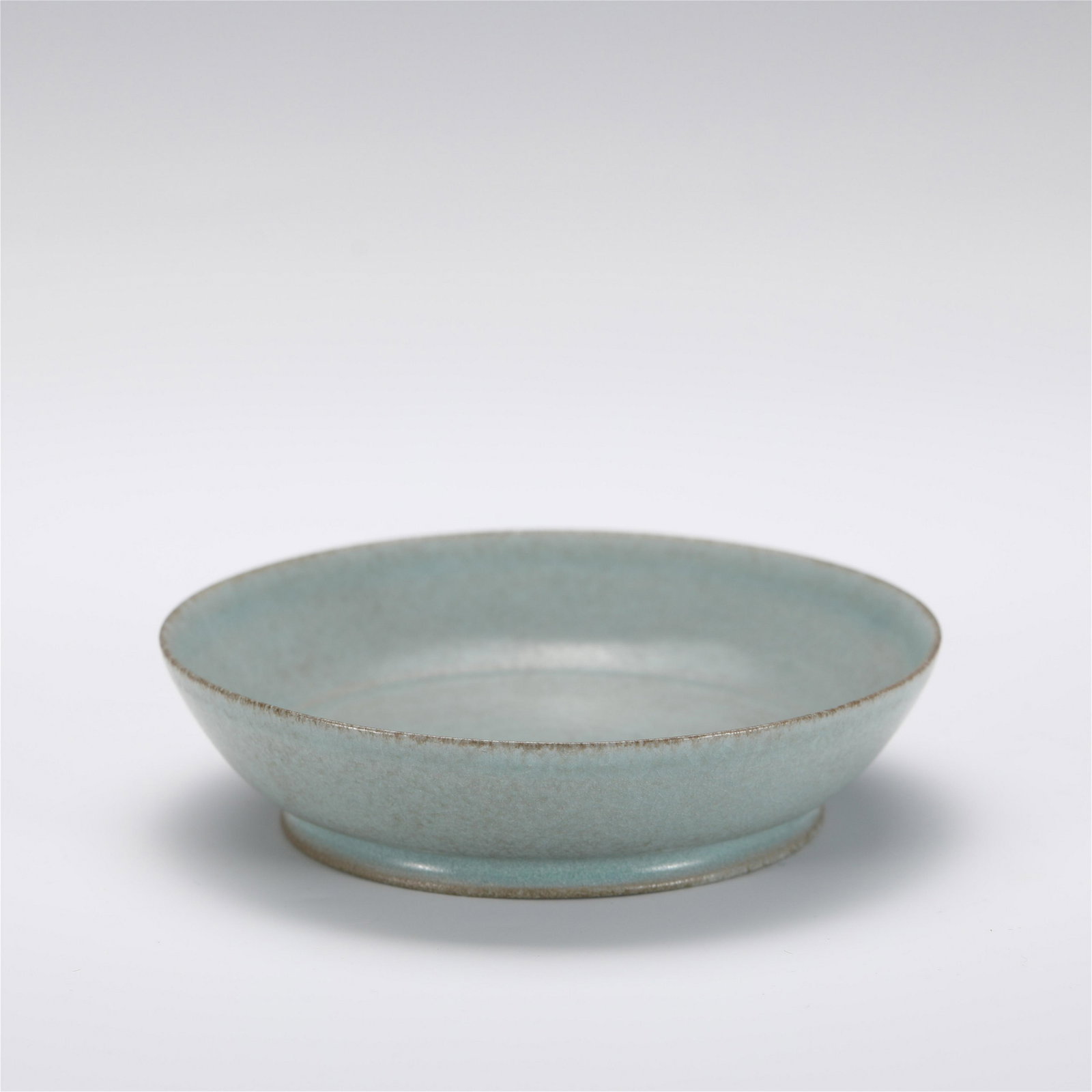 A CHINESE RU TYPE GLAZE PORCELAIN DISH,SONG (1 of 7)