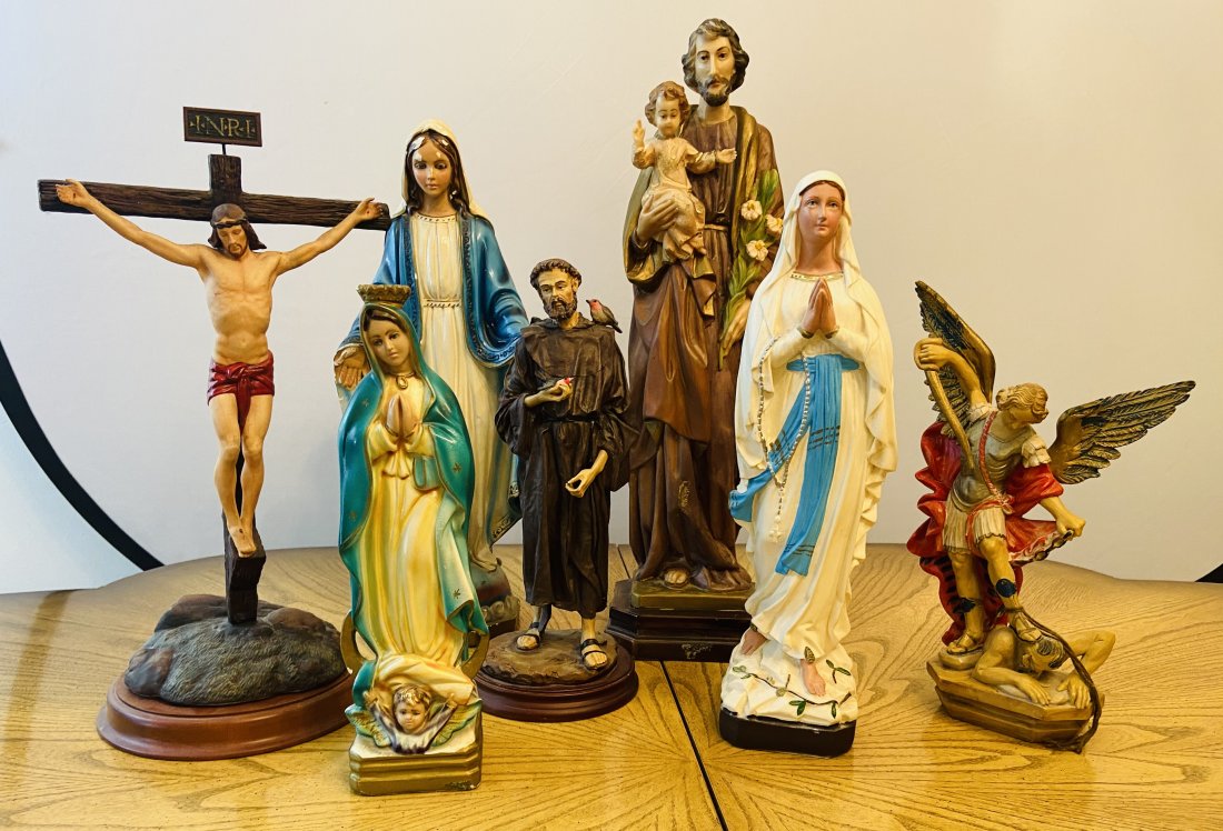 Religious figurines Set (1 of 6)