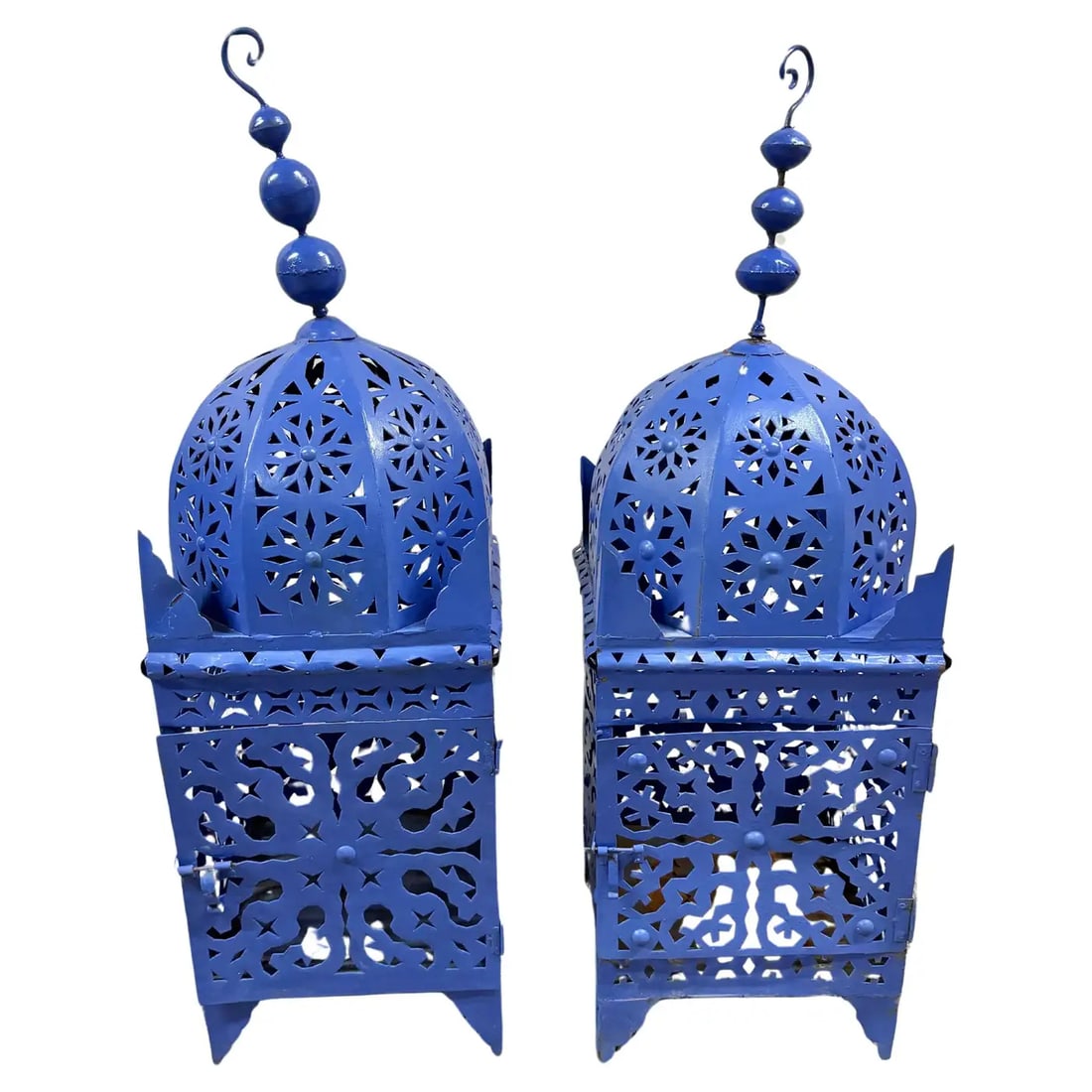 Garden Floor Lantern or Candleholder in Blue, a Pair (1 of 4)