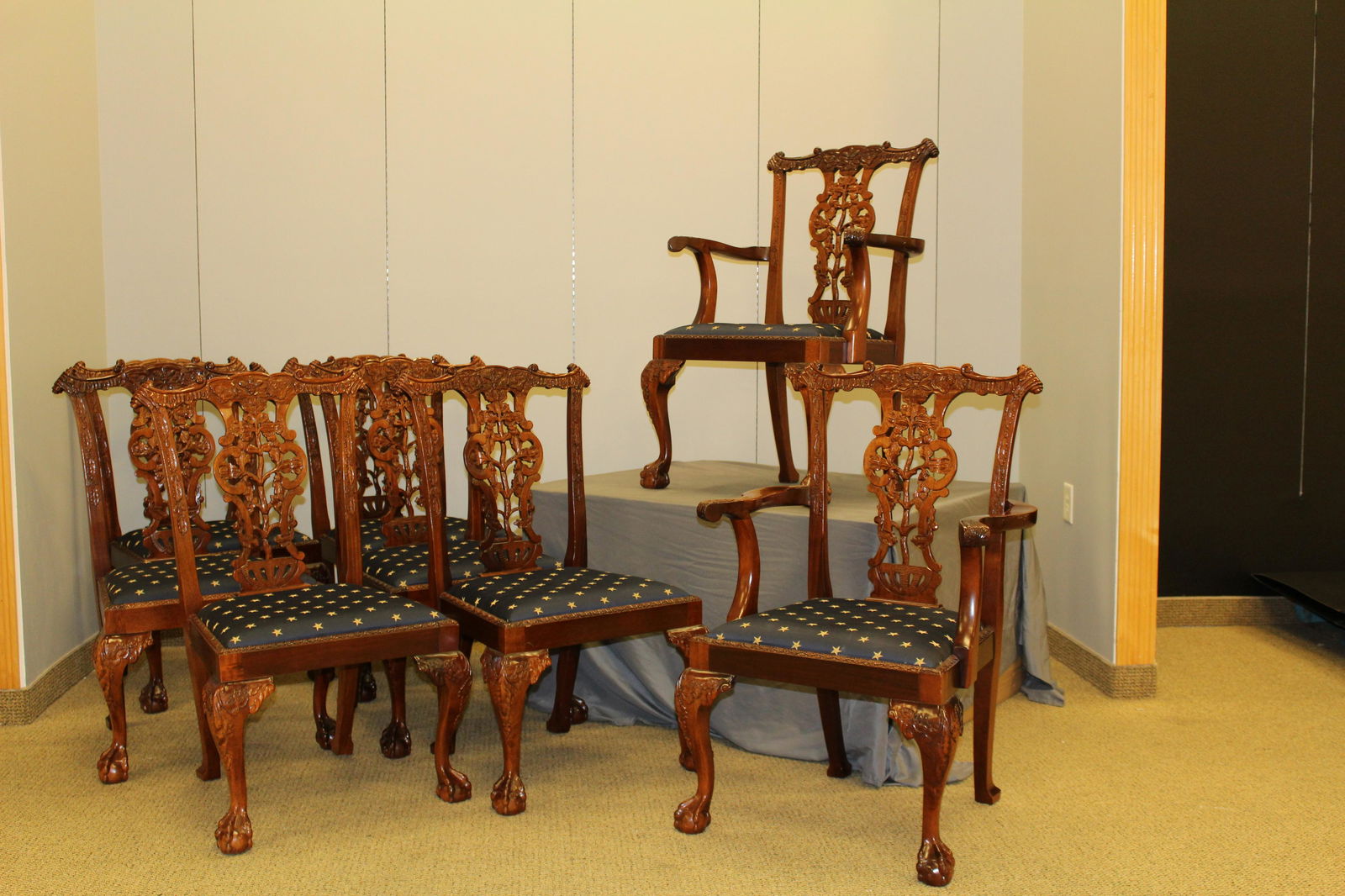 Set 8 Carved Mahogany Chippendale style dining Chairs (1 of 9)