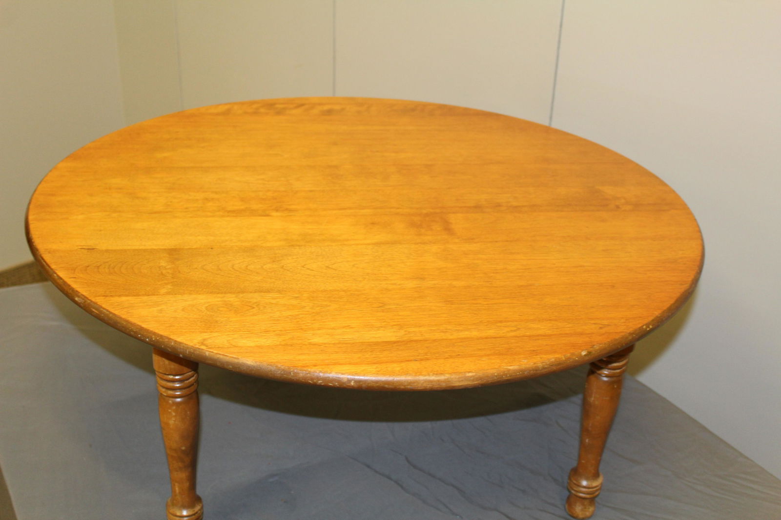 turned leg low coffee table (1 of 3)