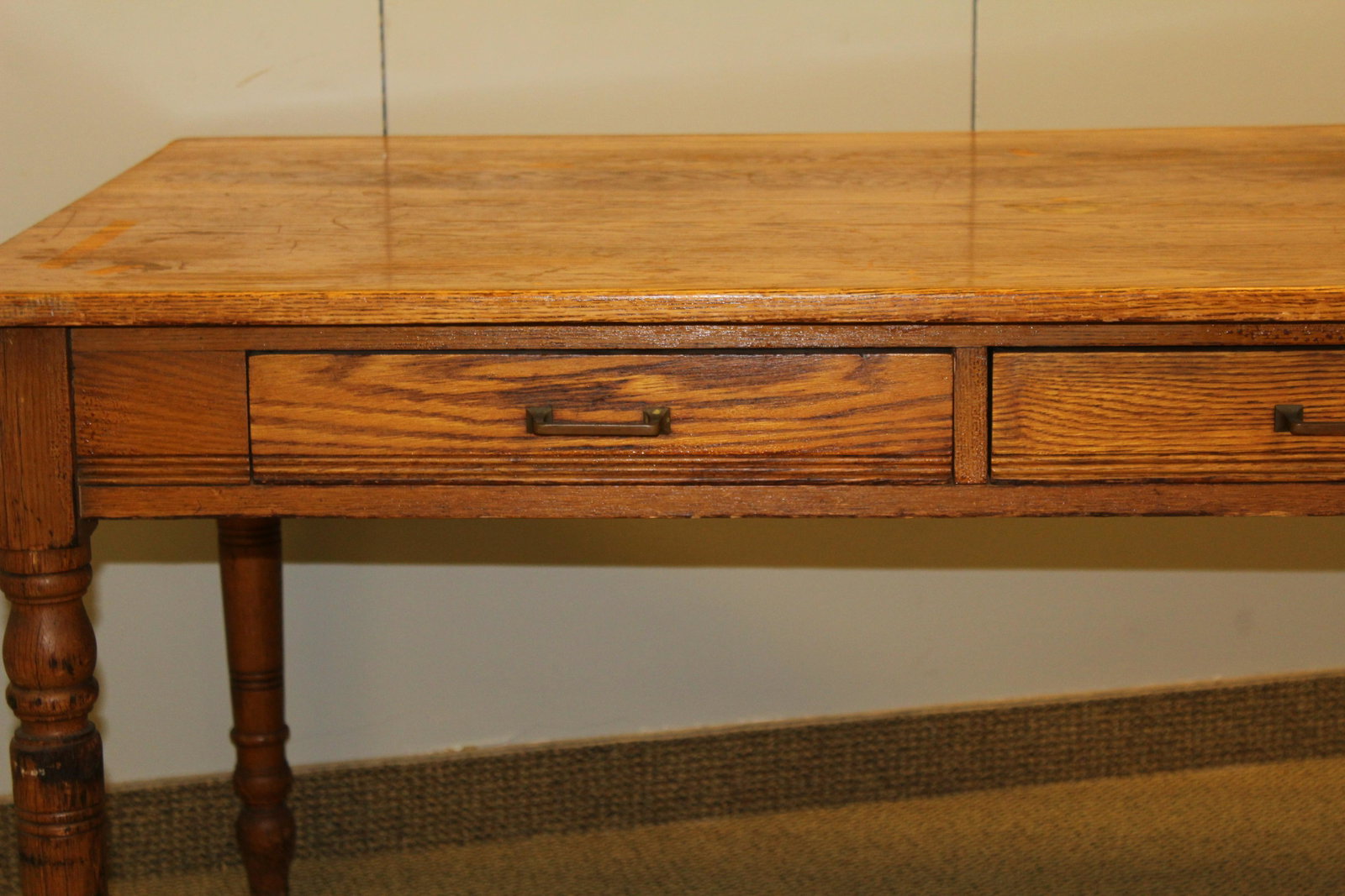 American oak 6 drawer farm table: CONDITION NOTES: MEASUREMENTS: 29 1/2' x 72 1/4" x 35 3/4"