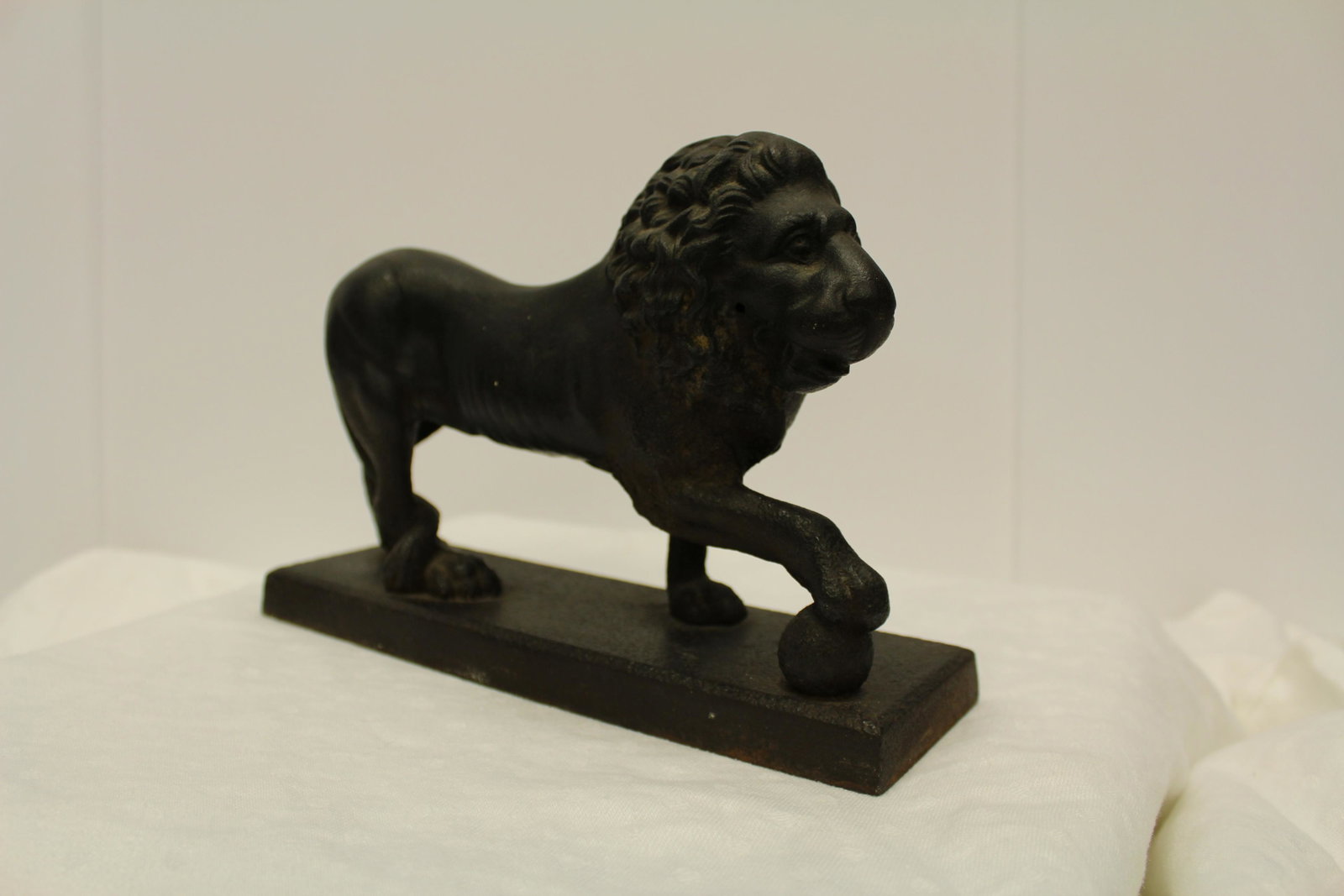 Cast Iron Doorstop of a Lion 6"x9"x3": CONDITION NOTES: MEASUREMENTS: 6" x 9 1/4" x 3"