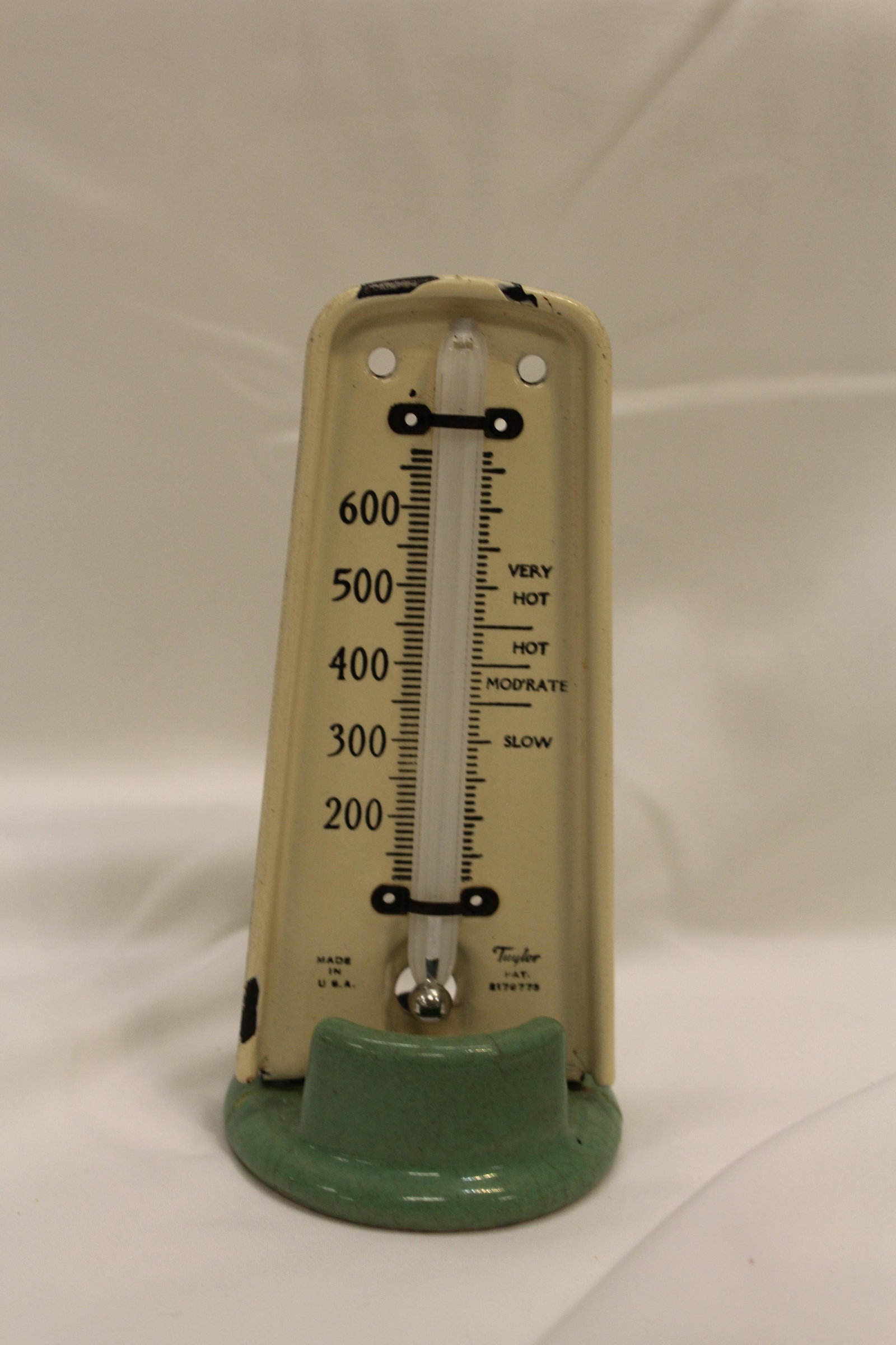 Taylor Enamelware High Temp Oven Thermometer: CONDITION NOTES: Great Condition, Made IN USA MEASUREMENTS: 5 1/2"