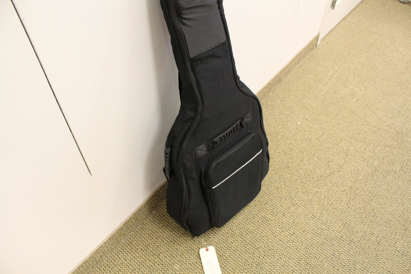 Cahaya Soft-Side Guitar Case: Cahaya Soft-Side Guitar Case