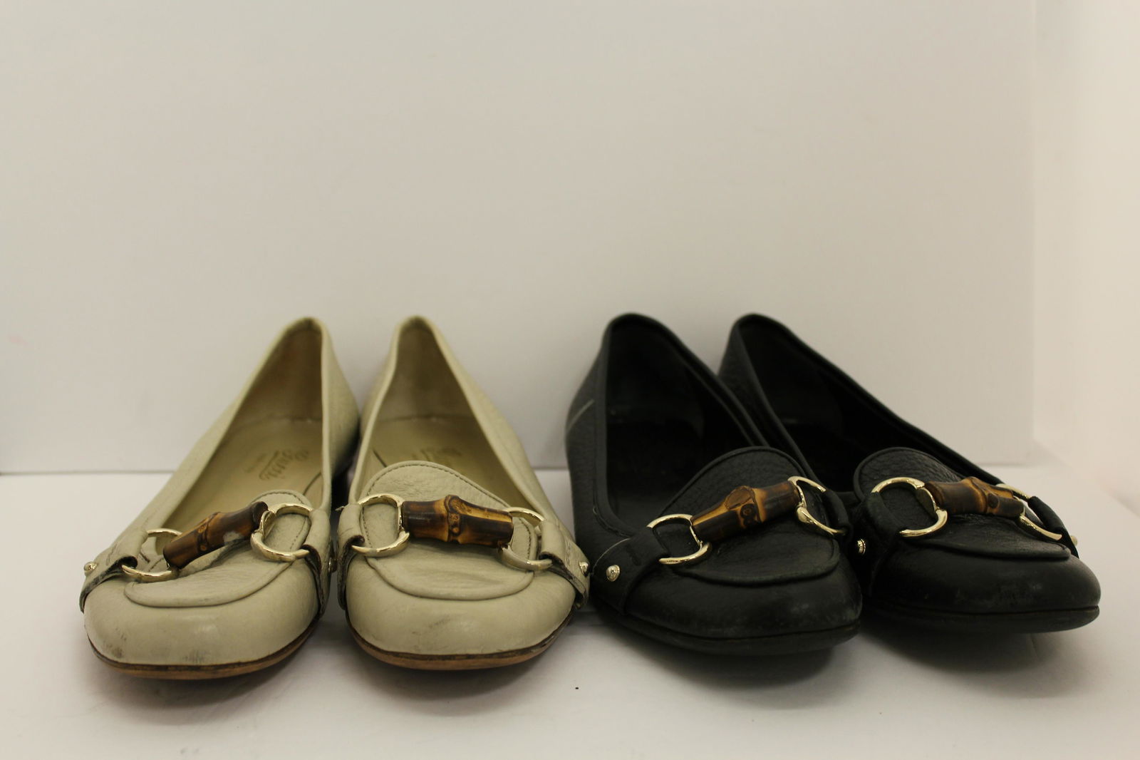 2 Pair Vintage Gucci Flats 7.5B (1 of 7)