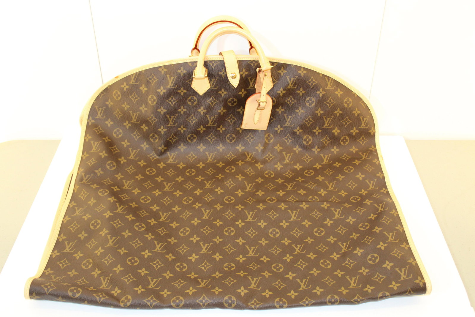 Authentic Louis Vuitton Garment Cover (1 of 1)