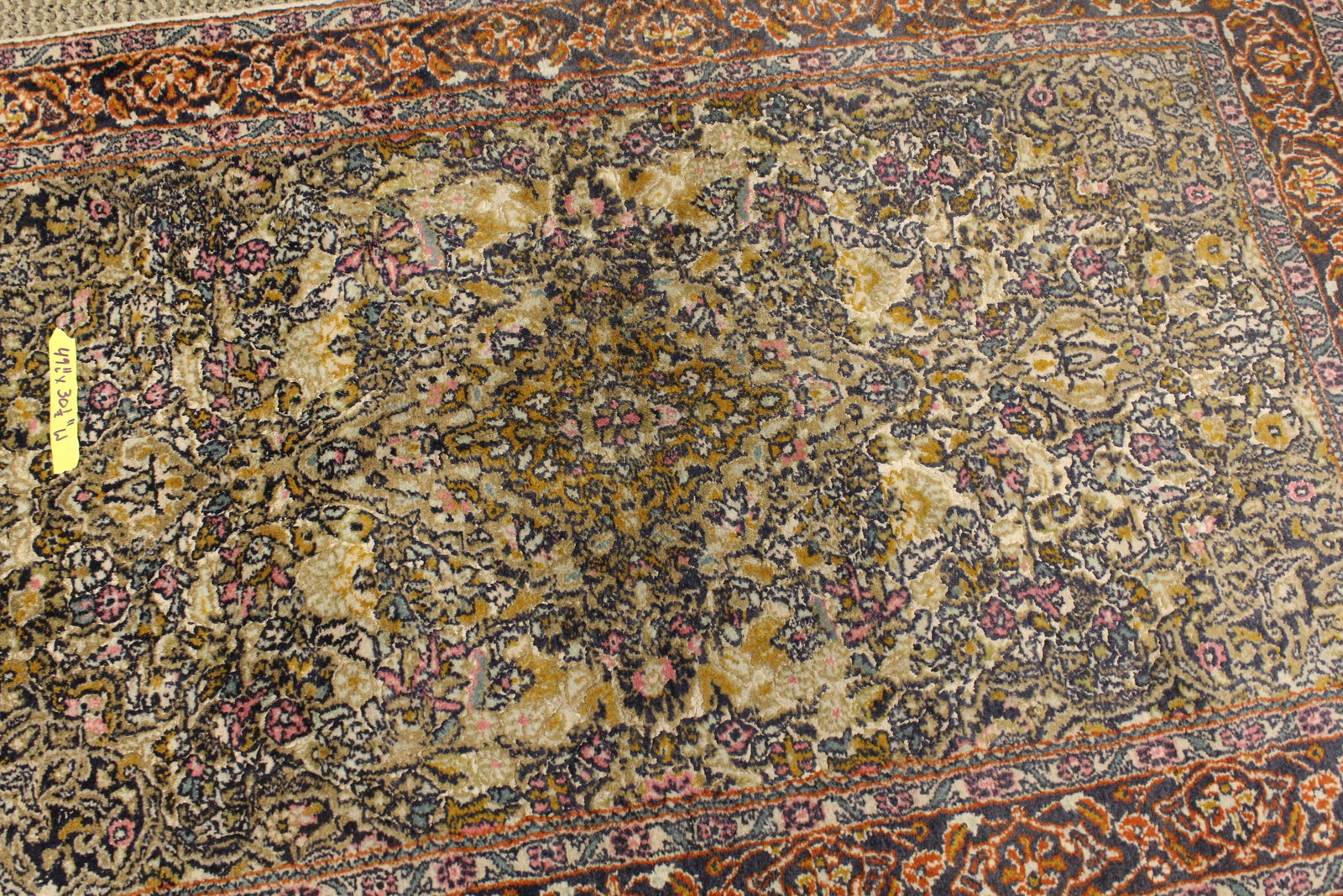 Hand Knotted Persian Isfahan Style Rug: area rug