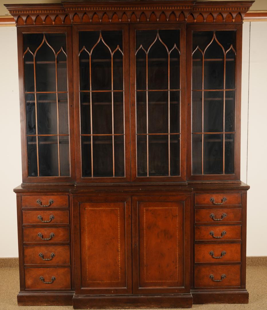 Chippendale Style Mahogany Breakfront (1 of 3)