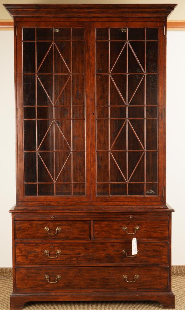 Georgian Style Illuminated Display Cabinet (1 of 4)