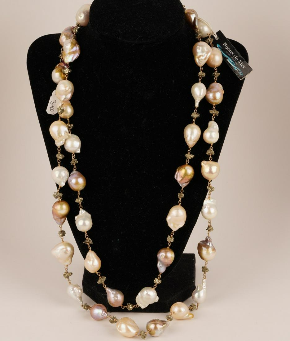 Baroque Pearl 18K gold Necklace (1 of 7)