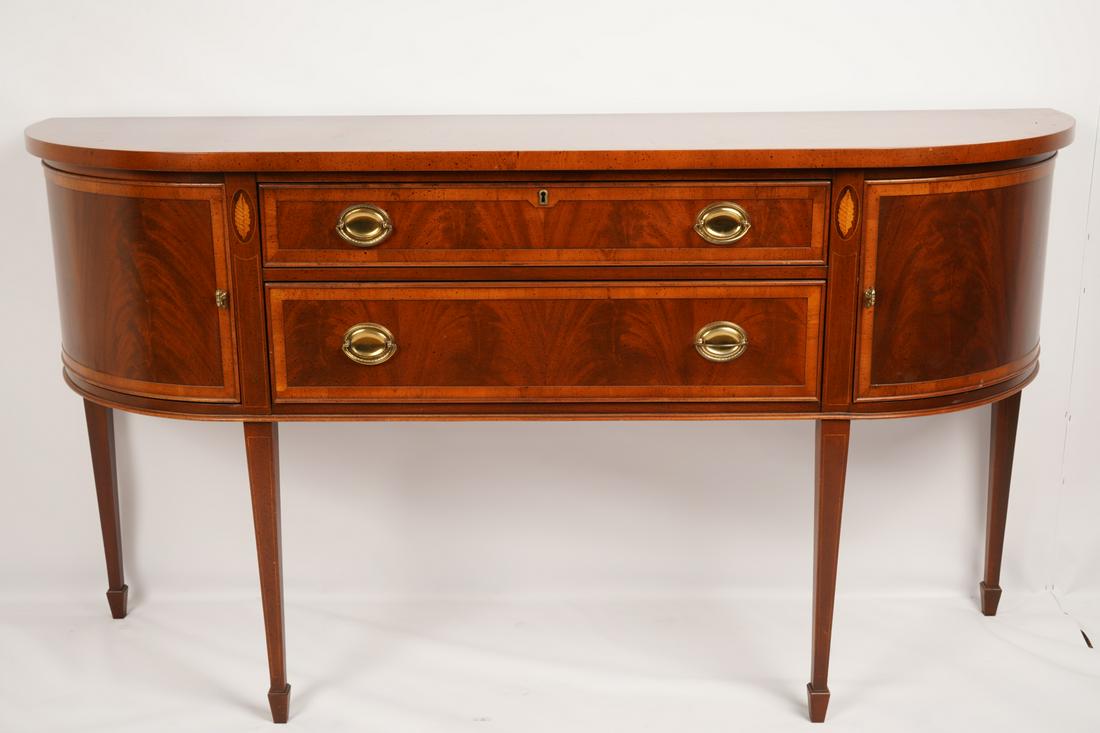 HEKMAN COPLEY SQUARE SIDEBOARD Mahogany: Of typical form with two cabinet doors centering two drawers