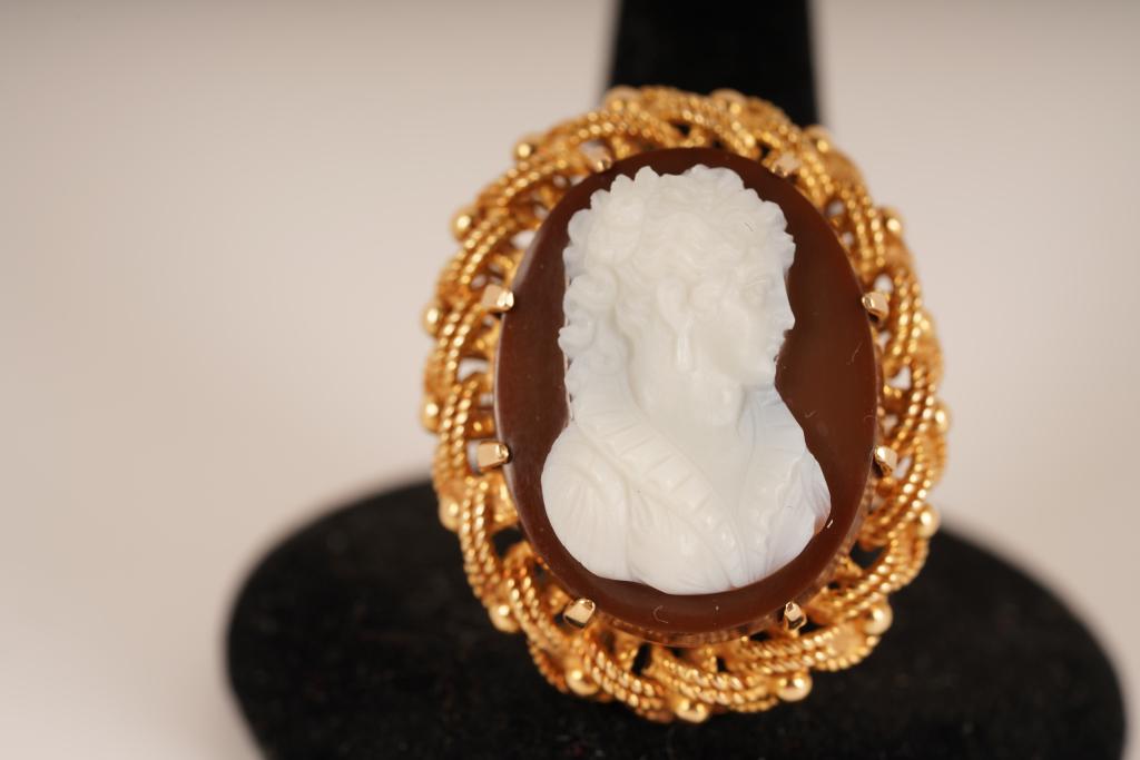 14K Gold Cameo Ring (1 of 5)