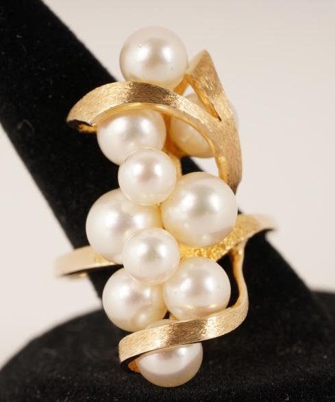 14K Gold Pearl Ring (1 of 6)