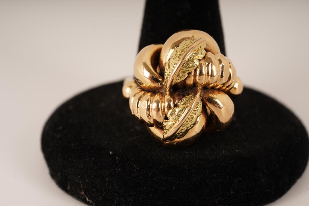 18K Gold Knot Ring (1 of 6)