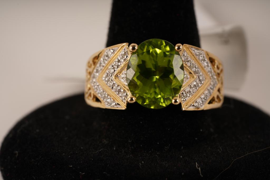 14K Gold Peridot Diamond Chevron Ring (1 of 6)