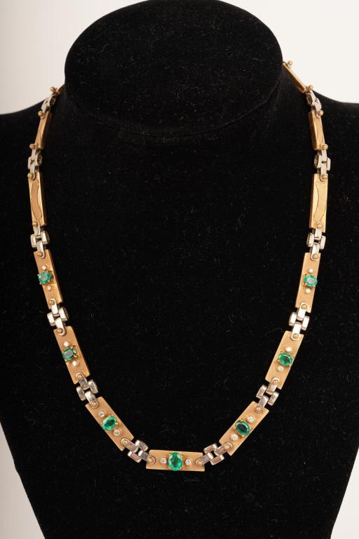 21.6K Gold Diamond Emerald Necklace (1 of 7)