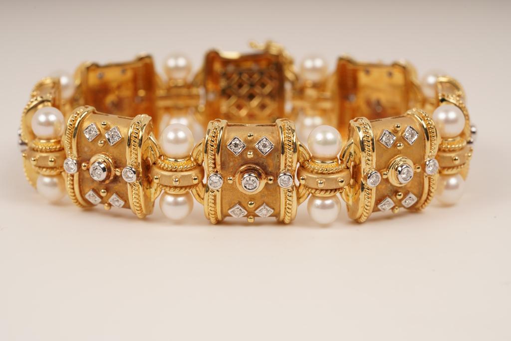 18K Gold Pearl Diamond Bracelet 52.3 grams (1 of 5)