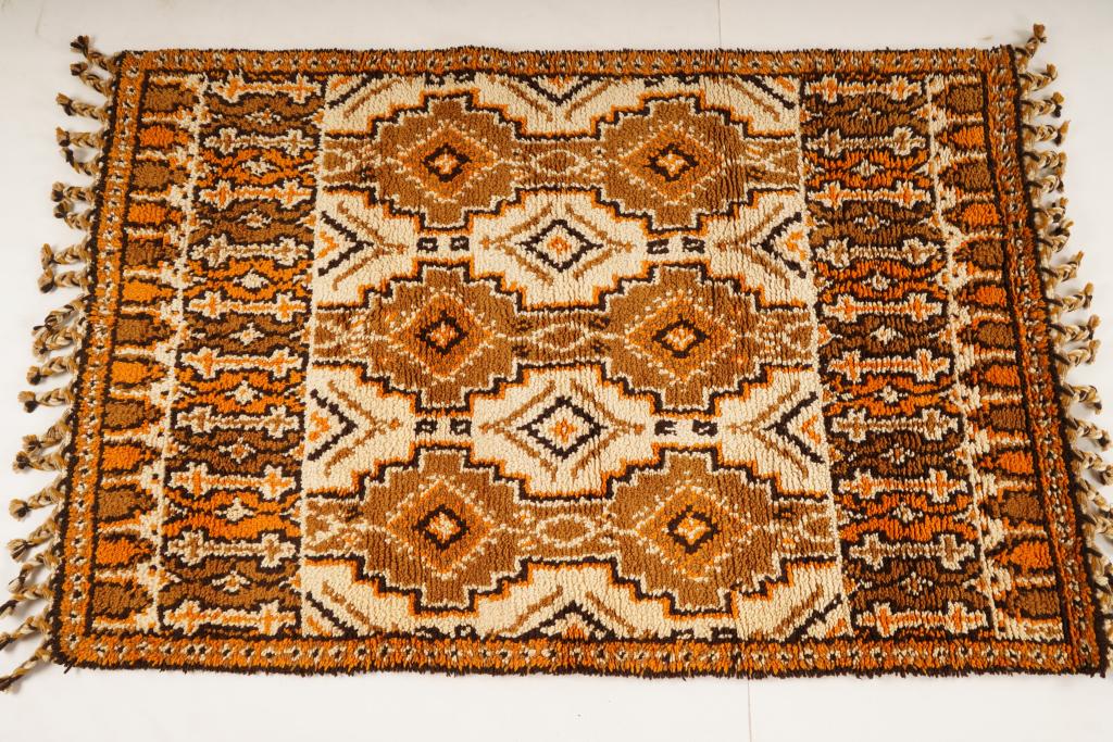 Portugal MidCentury Concepts Intl Warnock Wool Rug (1 of 5)