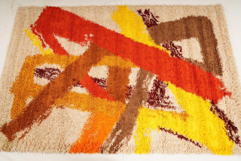 English Concepts Intl Freeman MidCentury Rug (1 of 5)
