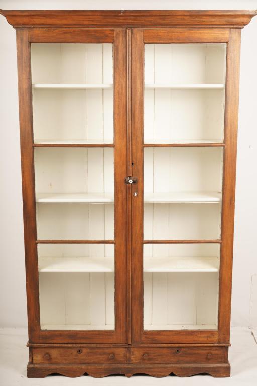 American Victorian Shallow Display Cabinet (1 of 10)