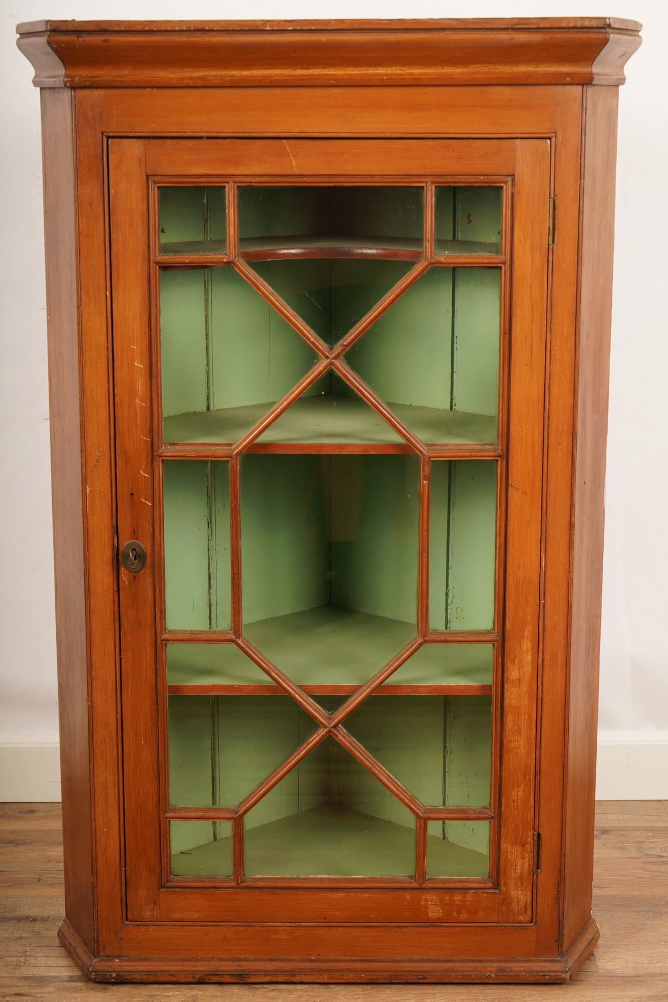 Georgian Chippendale Hanging Wall Cabinet (1 of 6)