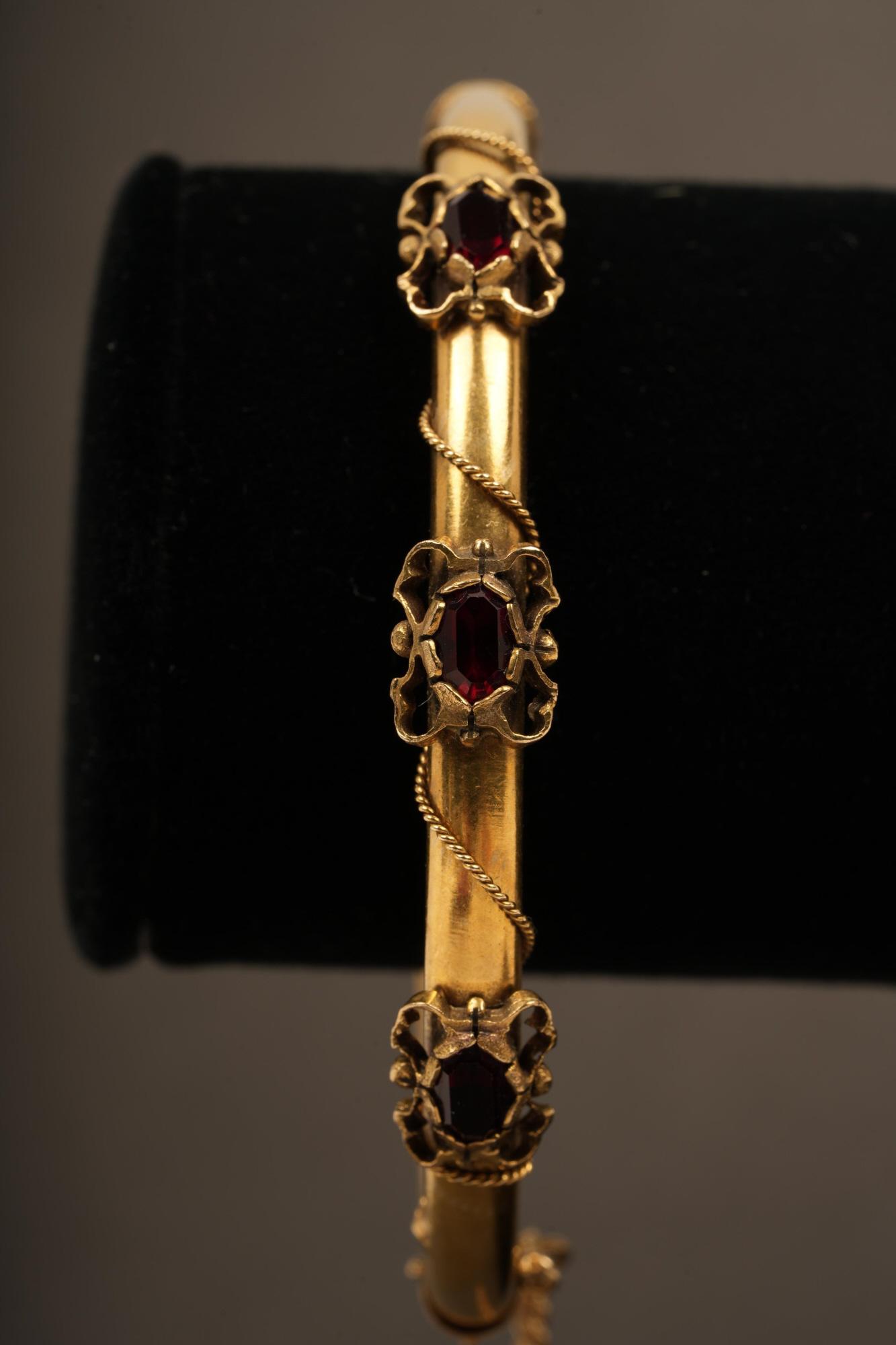14k Gold Ruby Bracelet 12grams (1 of 5)