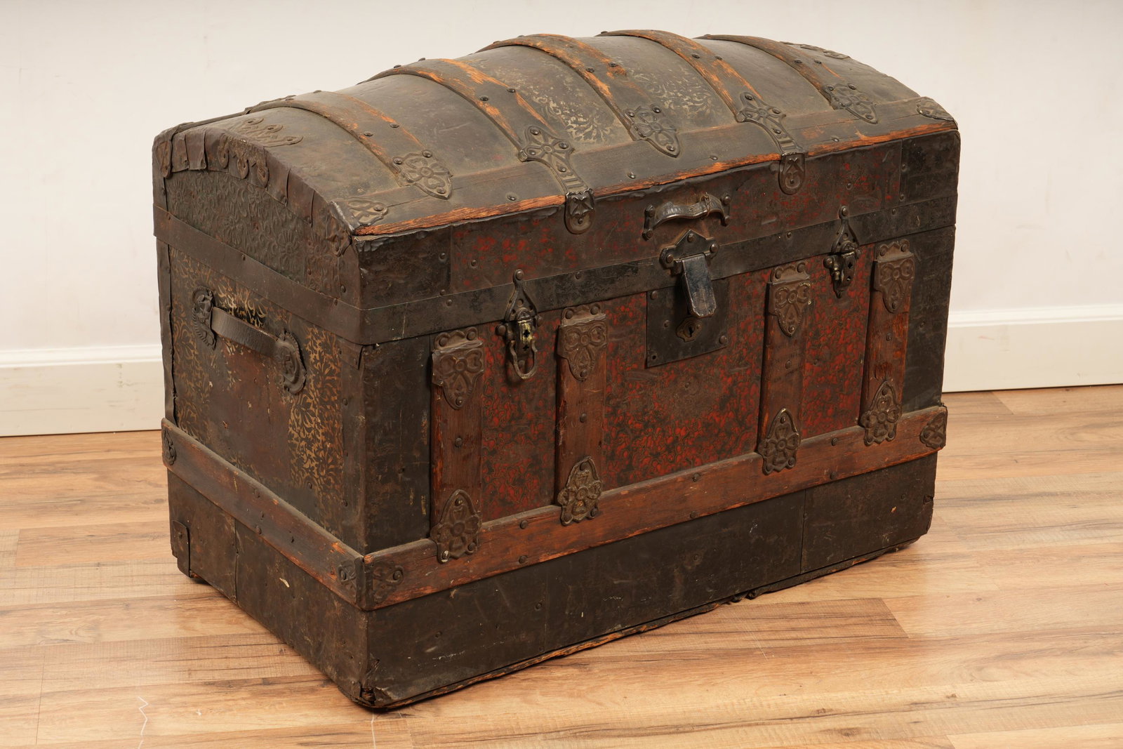 Strap Iron Mounted Dome Top Blanket Chest Trunk (1 of 7)