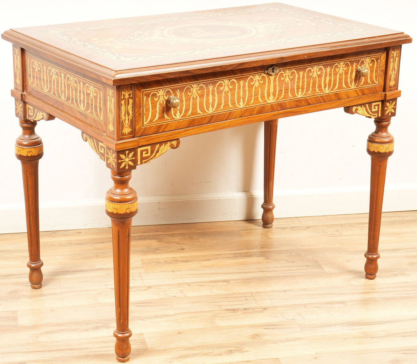 Fine Italian Renaissance Style Inlay Desk: H 31.5 W 40 D 24