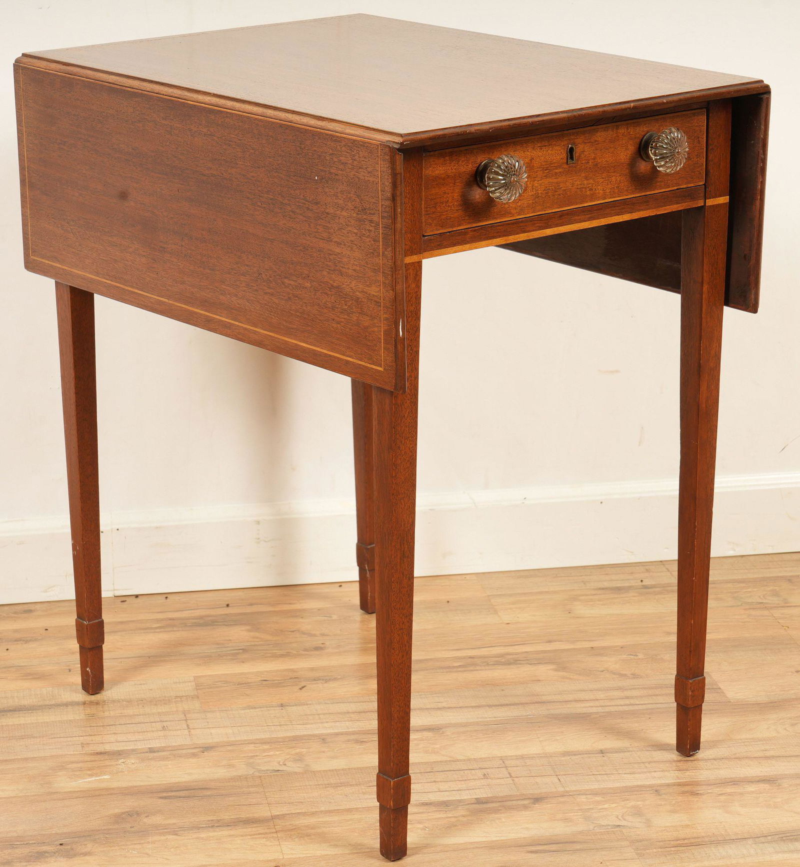 Federal Style Pembroke Side Table (1 of 6)