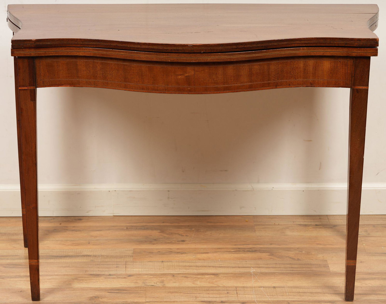 Federal Style Mahogany Inlay Card Table: Open 29 x 42.5 x 41.25 H 29 W 42.5 D 20.5