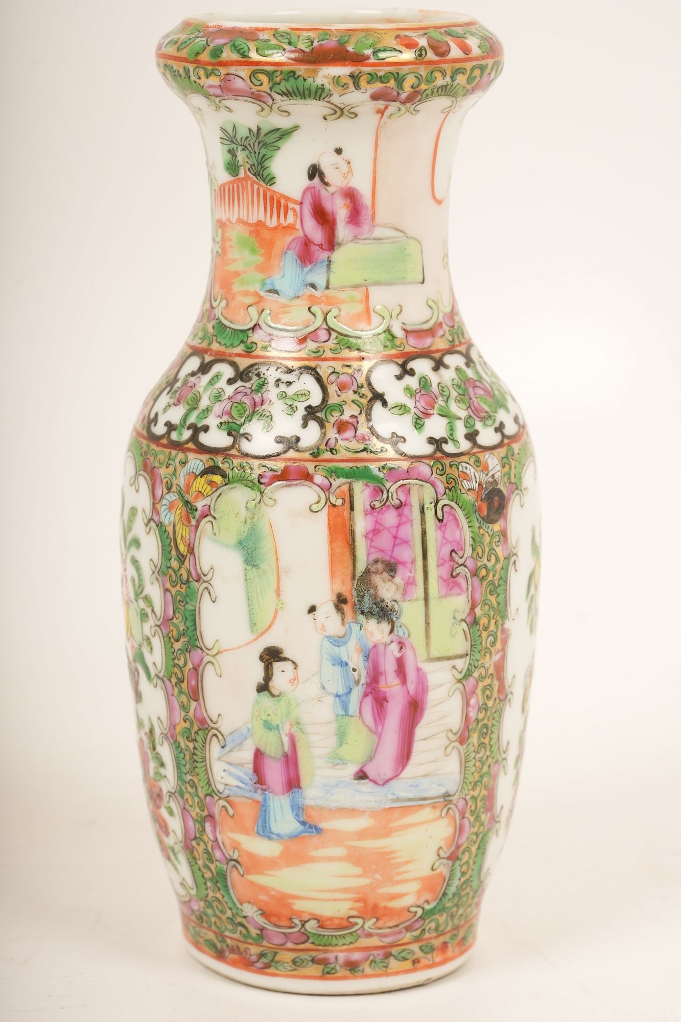 Chinese Export Rose Medallion Vase (1 of 8)