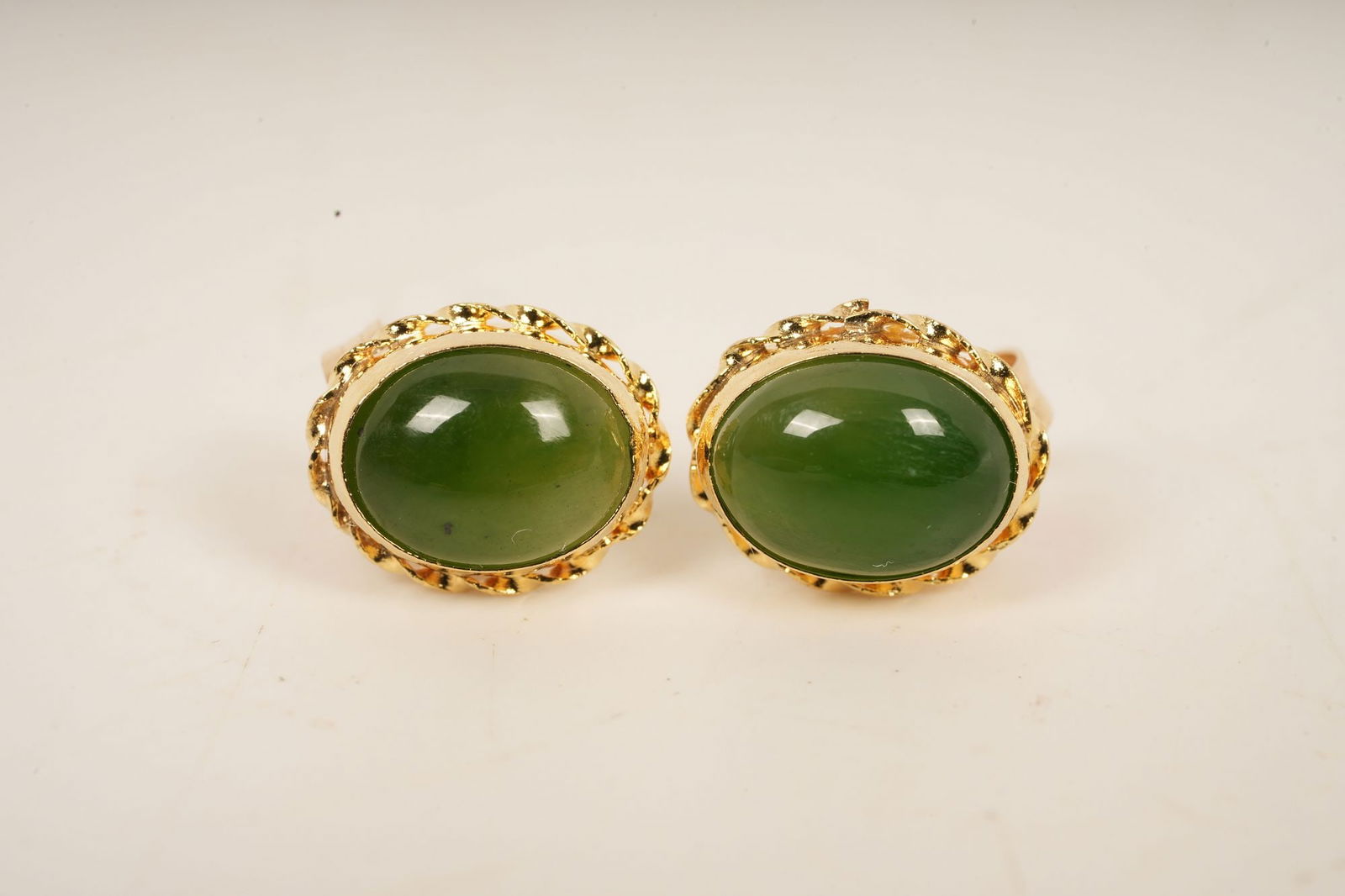 1.4g TW 14K Gold Oval Green Earrings (1 of 3)