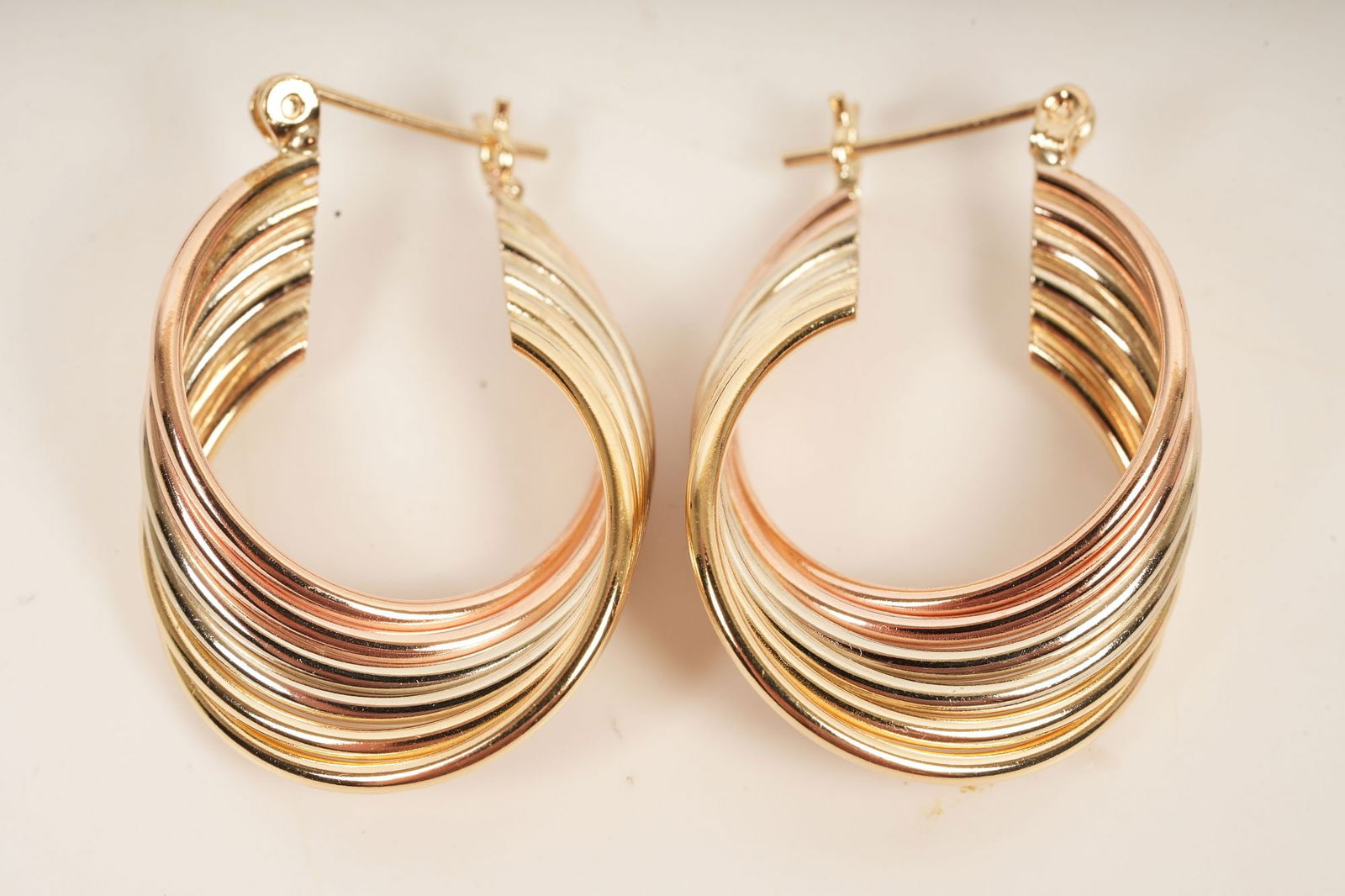 4.89g 14K Gold Tri-Color Earrings (1 of 3)