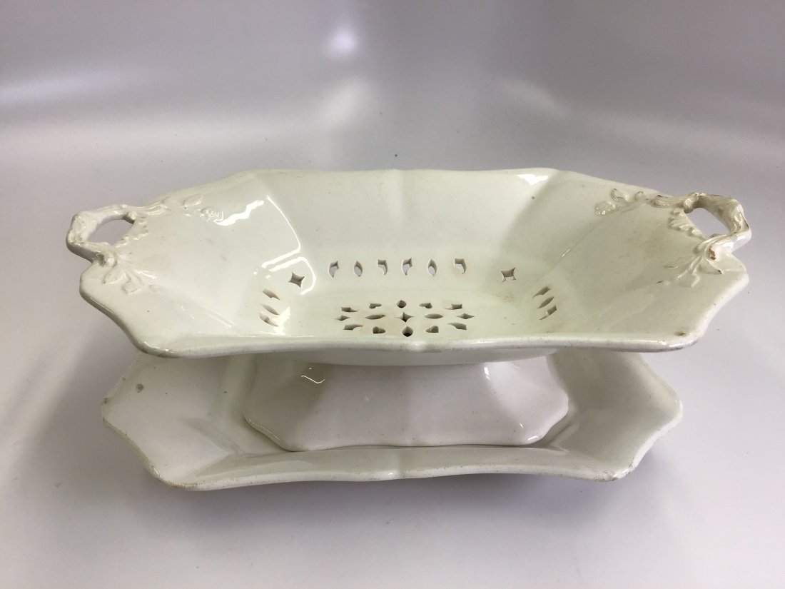 2 Piece Wedgwood Creamware Basket on Stand (1 of 4)