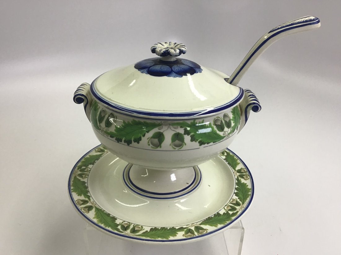 Rare Wedgwood 4 Piece English Creamware Sauce Tureen on Stand (1 of 3)