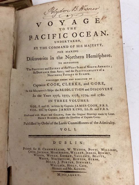 1784 Captain James Cook "A Voyage to the Pacific Ocean" 2 of 3 volumes (1 of 3)