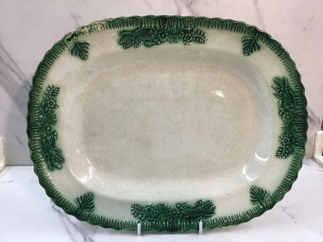 English Leedsware Green Featheredge 13" Platter (1 of 2)
