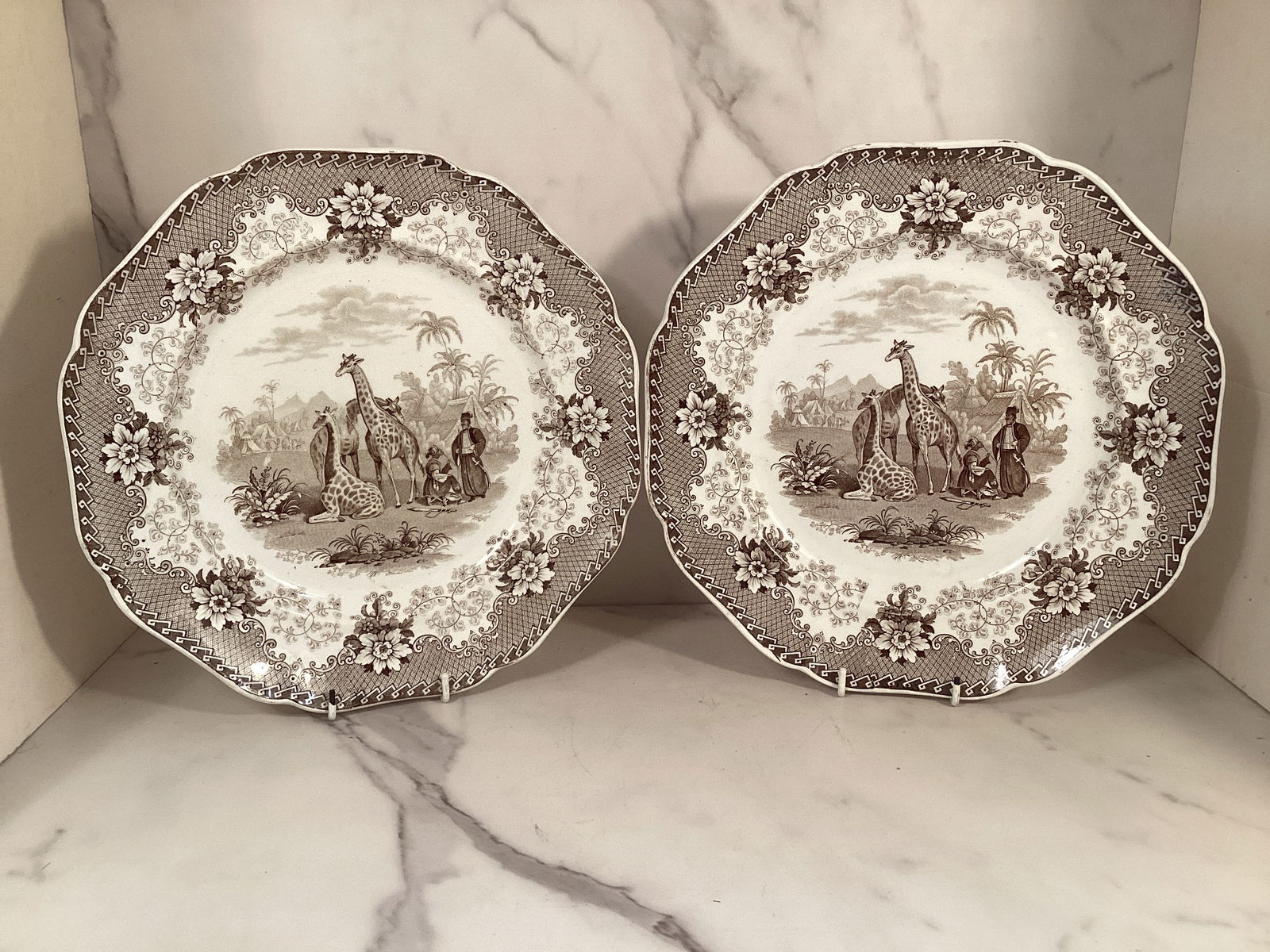 Set 2 J. R. Ridgway GIRAFFE Brown Stone Ware 10 Inch Plates (1 of 2)
