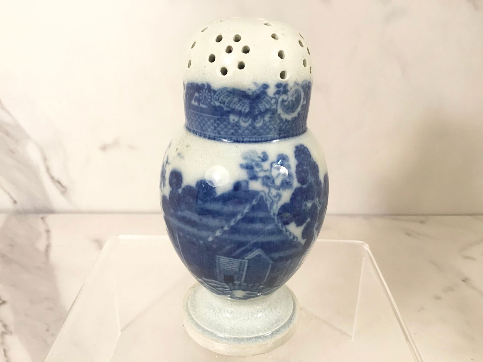 English Blue and White Staffordshire Pepper Pot Asian Scene (1 of 3)
