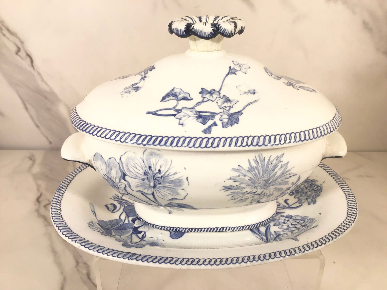 English Wedgwood BOTANICAL Small Covered Sauce Tureen (1 of 3)