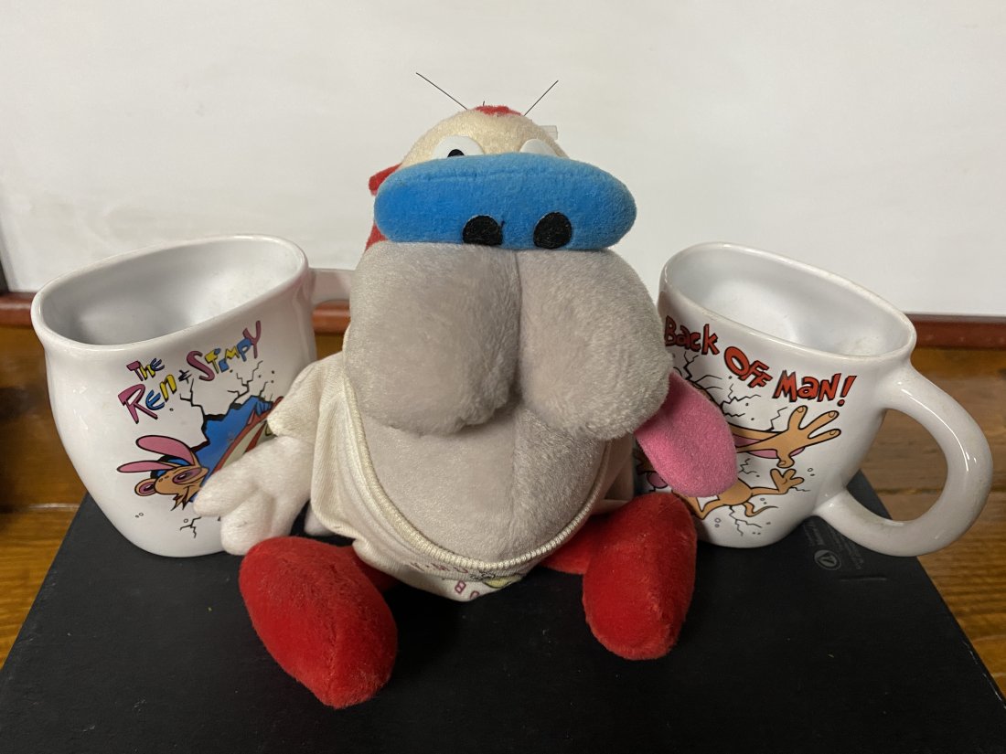 1992 REN HOEK & STIMPY MUGS AND STUFFED ANIMAL LOT: 1992 REN HOEK & STIMPY MUGS AND STUFFED ANIMAL LOT