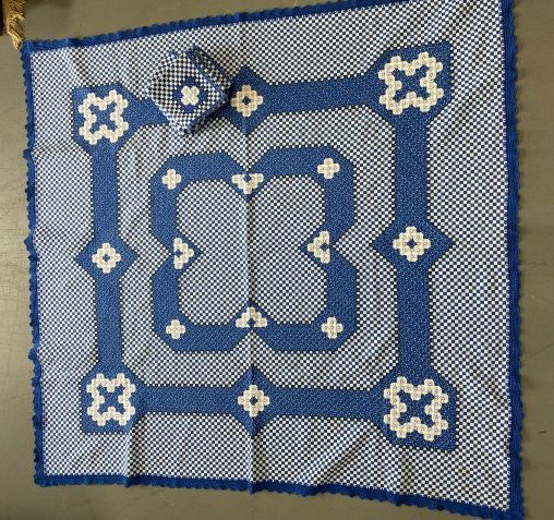 HANDMADE ADORABLE TABLECLOTH WITH MATCHING NAPKINS (1 of 5)