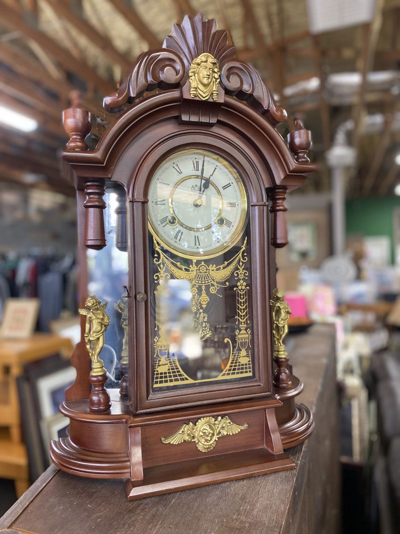 OCCIDENTAL MIRROR SIDE MANTEL CLOCK 1800S (1 of 7)