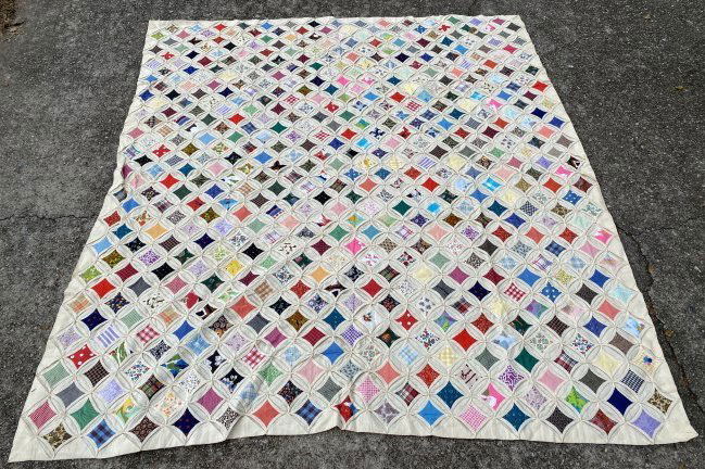 1970S NEW NEVER WASHED CATHEDRAL WINDOWS QUILT WOWWWW! (1 of 7)