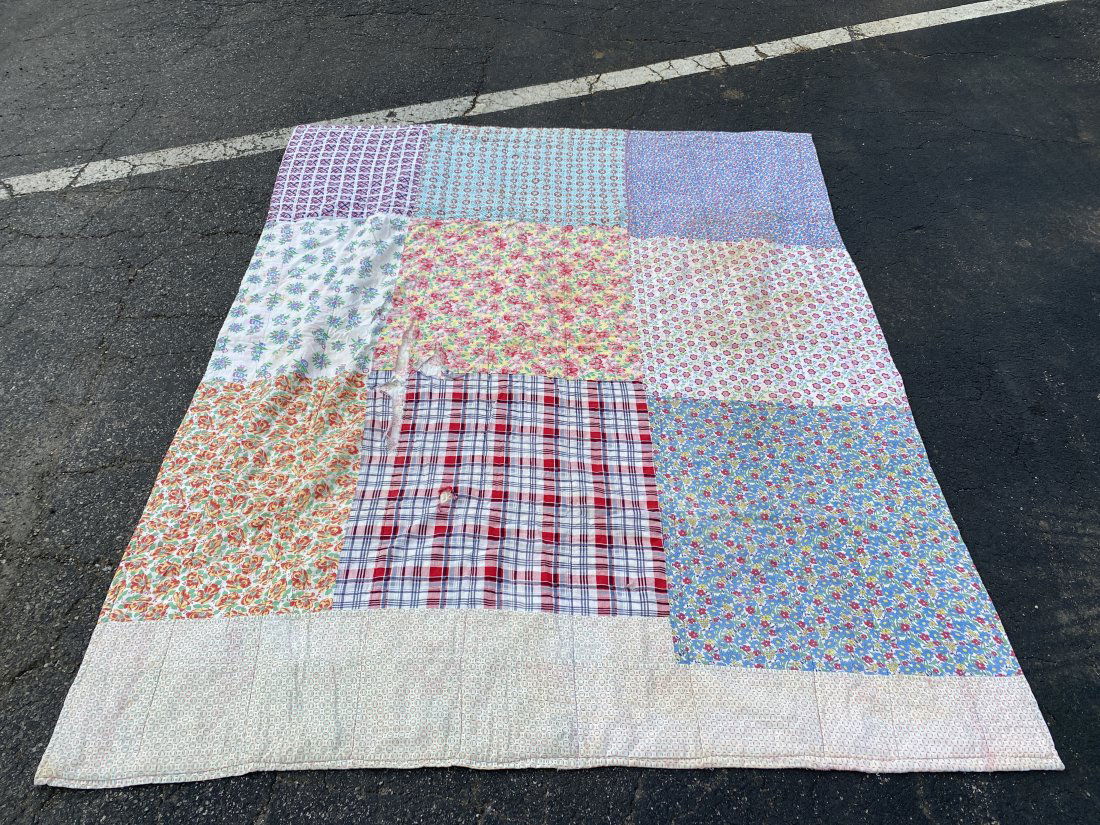 HANDMADE FLORAL QUILT (1 of 7)